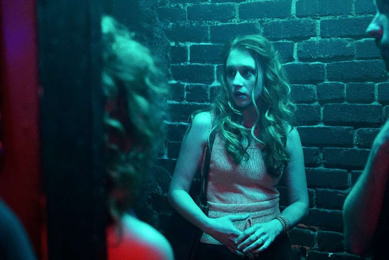 Na série policial Wicked City (2015), interpretou a jornalista Karen McClaren. A trama acompanhou a caçada a um casal de serial killers que aterroriza a Sunset Strip. Karen, uma jovem repórter determinada, se envolve na investigação. Apesar de ter sido cancelada após três episódios, a série teve seus oito capítulos disponibilizados posteriormente no Hulu.