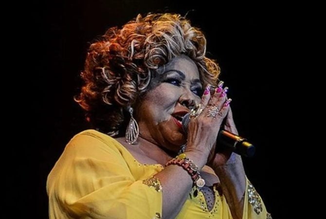 ‘Macumbinha’: entenda a polêmica entre a cantora Alcione e Donald Trump