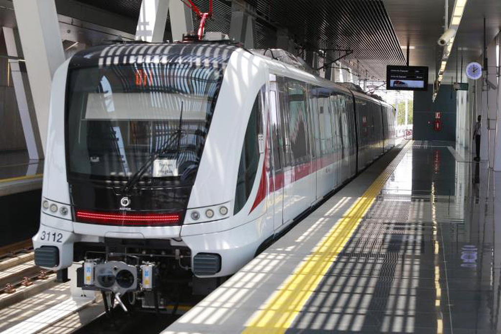 Com um sistema de transporte eficiente, a cidade garante mobilidade prática por meio de ônibus, ciclovias urbanas e um metrô que conecta os principais pontos turísticos e bairros.