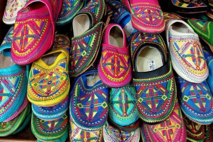 Babouche (Marrocos e Norte da África) - Calçados típicos de povos ou lugares do mundo -- khadija el basri/Pixabay