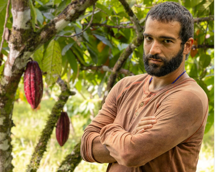 A defesa também aponta que o local fica a mais de 50 quilômetros do centro urbano, reforçando o enquadramento como área rural. O caso tramita na 4ª Vara Cível de Petrópolis, e o município ainda não se manifestou oficialmente sobre a ação.