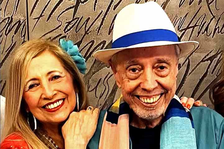 Ele viveu 60 anos em Los Angeles ao lado da esposa, a cantora Gracinha Leporace, com quem foi casado por 54 anos. Eles tiveram cinco filhos. 
