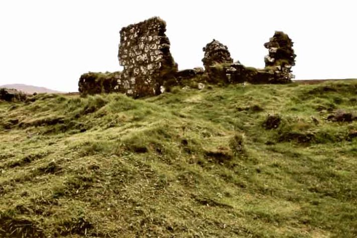 Castelo real esquecido na Escócia na Ilha Finlaggan- Reprodução do Youtube Canal Isle of Islay