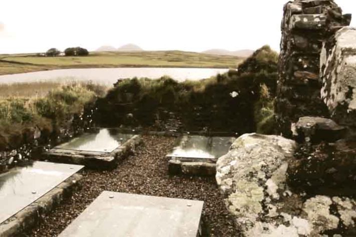 Castelo real esquecido na Escócia na Ilha Finlaggan- Reprodução do Youtube Canal Isle of Islay