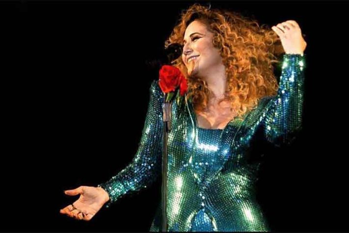Perfil da cantora Maria Rita 