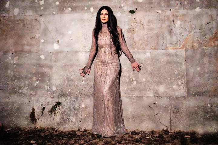 O novo disco que embala a turnê, “Io Canto 2”, dá continuidade ao projeto lançado em 2006 com “Io Canto”, que reuniu 19 faixas e trouxe músicas como “Due”, “Destinazione Paradiso” e “Strada Facendo”.
