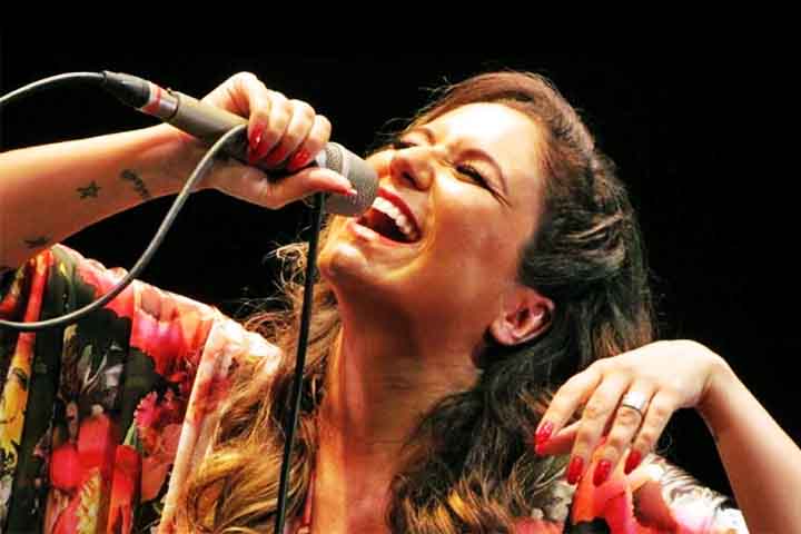 No disco de Milton, ela participou das faixas 