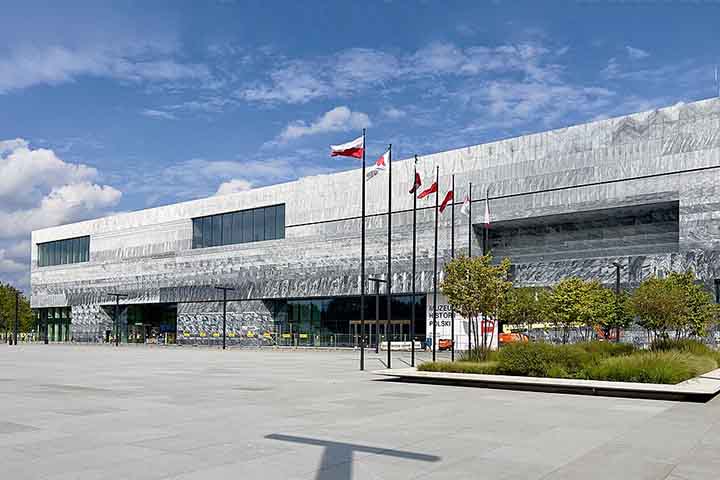 Os achados devem integrar a exposição permanente do Museu de História Polonês, prevista para 2027.