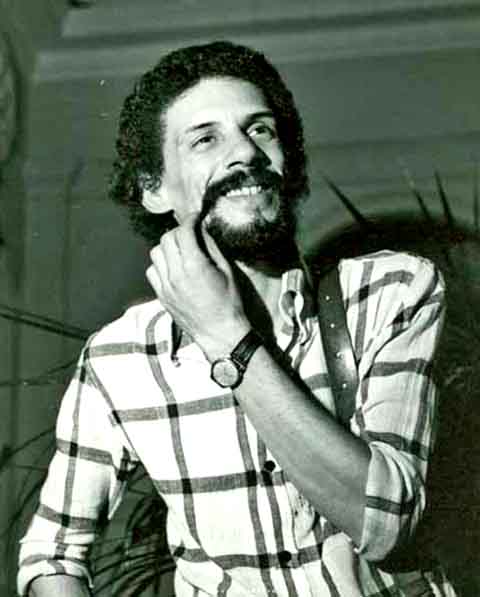 Tragicamente, a vida de Gonzaguinha foi interrompida aos 45 anos por um acidente automobilístico em 29 de abril de 1991. Ele estava em uma estrada no sudoeste do Paraná, entre Renascença e Marmeleiro, voltando de um show em Pato Branco, quando seu carro colidiu com uma caminhonete. 
