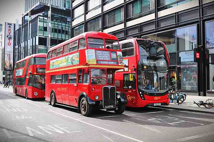 5º) Londres: Na 5ª posição está a capital da Inglaterra, reconhecida por seu famoso sistema de transporte público, considerado um ícone cultural da cidade.
