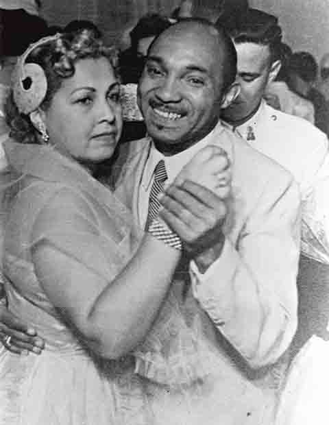 Lupicínio Rodrigues casou-se em 1949 com Cerenita Quevedo Azevedo, com quem teve um filho, Lupicínio Rodrigues Filhos. Juntos, eles também criaram Tereza, filha de seu primeiro casamento com uma moça chamada Juraci. 
