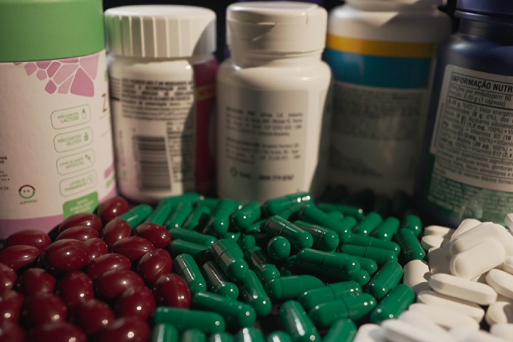 Comprimidos, vitaminas - Reprodução/TV Globo
