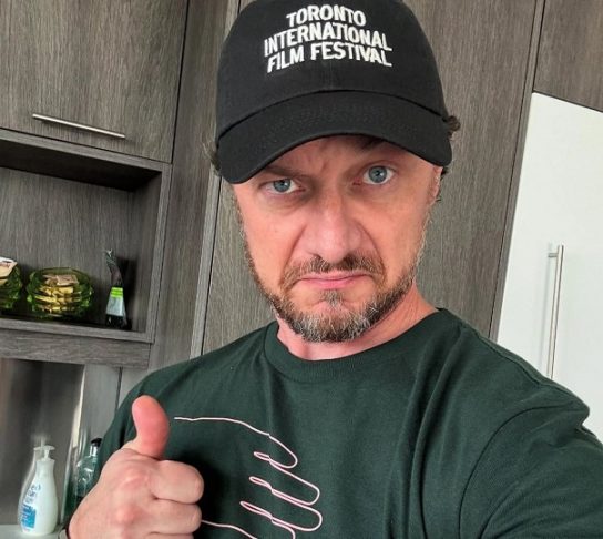 Ele estava de passagem na cidade para lançar 