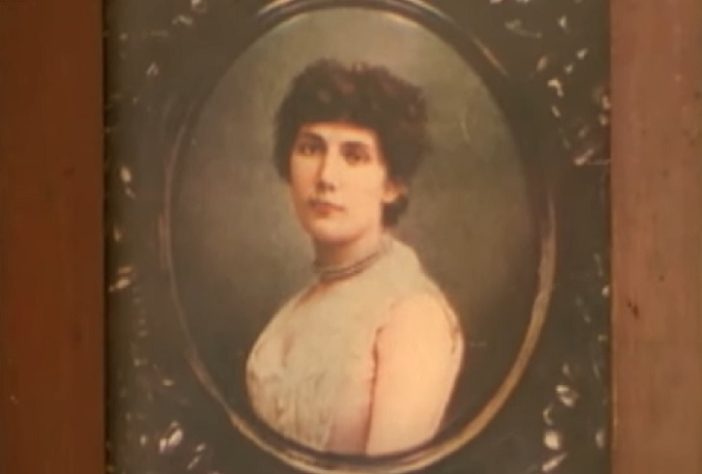 Fotografia de Maria Augusta de Oliveira Borges, que deu origem à lenda da Loira do Banheiro - Reprodução/TV Record