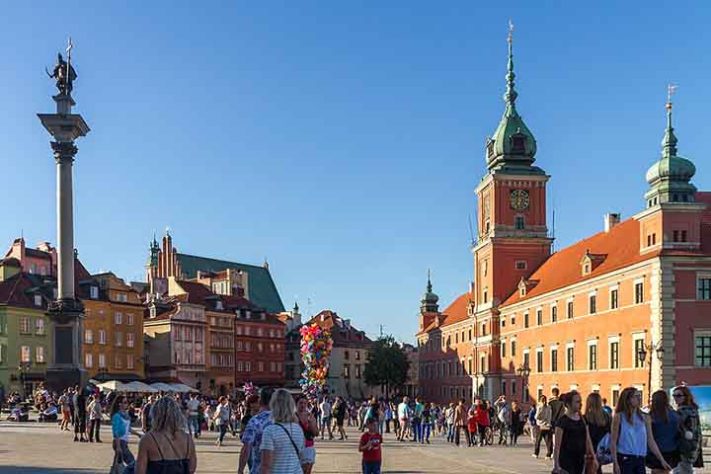 Varsóvia, Castle Square - Tesoouros do Palácio Real Polonês no rio Vístula e Varsóvia- Maksym Kozlenko /Wikimédia Commons