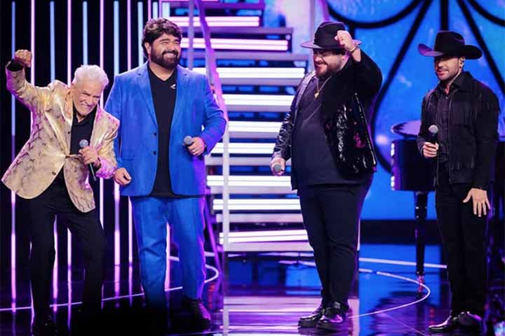 Posteriormente, juntou-se a César Menotti, com a inclusão de instrumentos como guitarra e bateria, incomuns neste gênero musical. Eles, então, alcançaram sucesso nacional com o estilo que ficou conhecido como sertanejo universitário.