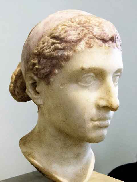 A morte da rainha, em 30 a.C., encerrou a dinastia ptolemaica e marcou a anexação definitiva do Egito ao Império Romano.
