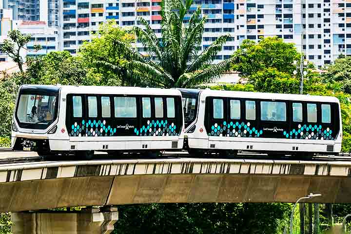 4º) Singapura: Uma das maiores cidades do mundo conta com um sistema de transporte público formado por seis linhas e 140 estações.