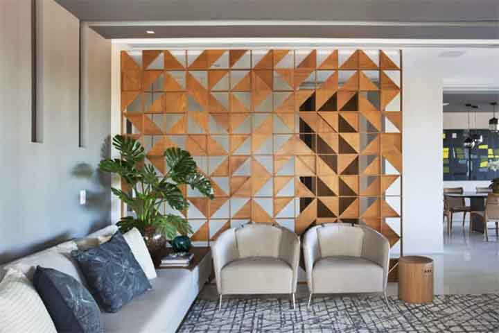 Em construÃ§Ãµes de clima mais ameno ou nos interiores, Ã© usado como elemento decorativo, divisor de ambientes, brise-soleil e painel de vedaÃ§Ã£o parcial.
