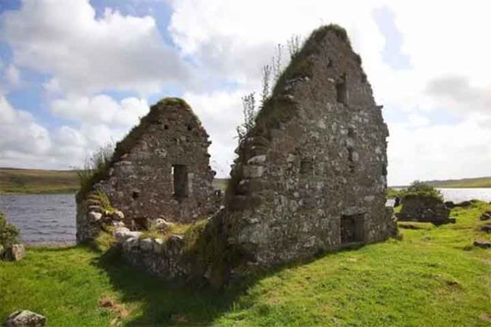 Castelo real esquecido na Escócia na Ilha Finlaggan - Divulgação