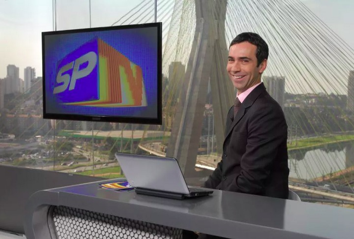 Em 2011, César Tralli assumiu a bancada do SPTV – 1ª Edição, onde fez sucesso por seu estilo dinâmico e interativo.