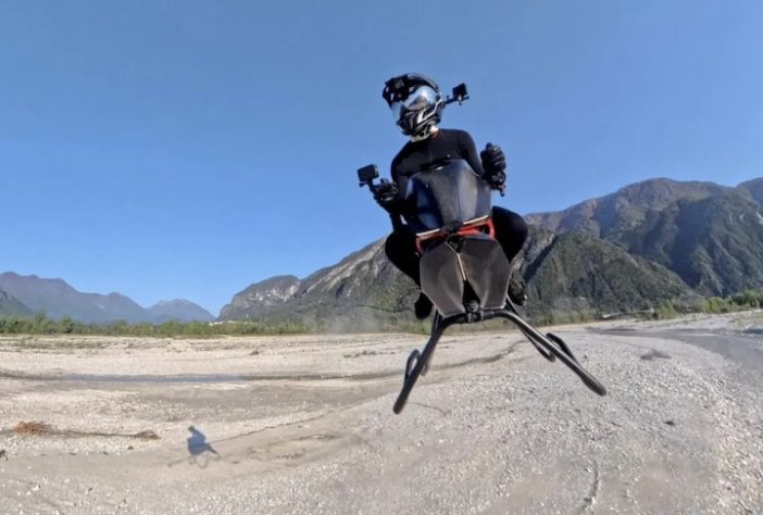 Empresário desenvolve moto voadora inspirada em Star Wars — Divulgação/Volonaut