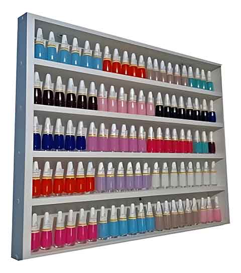 Com uma clientela cada vez mais exigente, os salões brasileiros têm investido tanto em tecnologias quanto em capacitação profissional. As novidades incluem produtos hipoalergênicos, técnicas menos invasivas e atenção crescente à biossegurança. 

