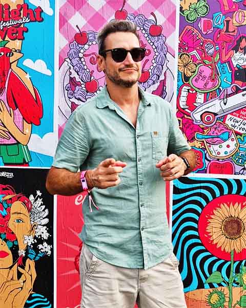 Por fim, tem perfil discreto nas redes sociais, mantendo o foco no trabalho jornalístico e também nas fotos incríveis das suas viagens.