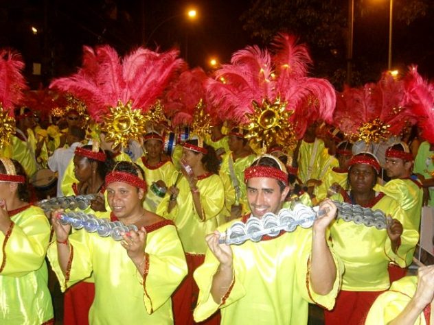 Desfile da Vizinha Faladeira - Wikimedia Commons/Arleson Rezende