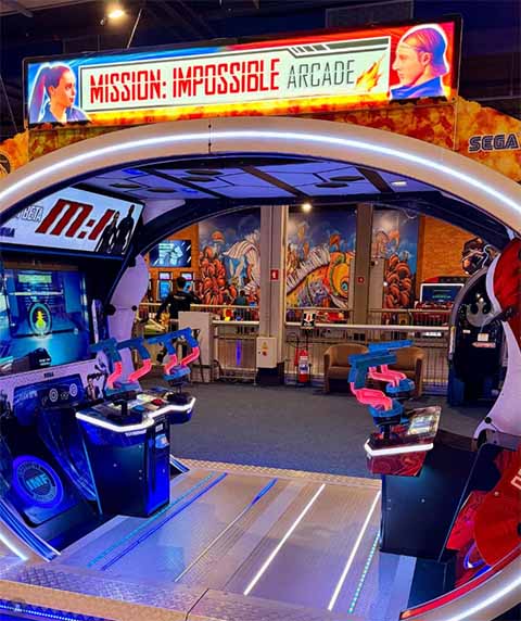 Hoje, muitos desses lugares funcionam ainda no modelo das fichas ou cartões recarregáveis, o que reforça a memória afetiva de quem cresceu gastando moedas para garantir “só mais uma partida”. 
