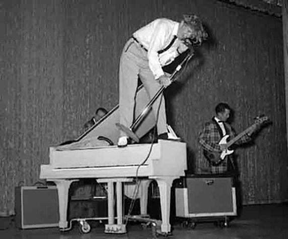 Jerry Lee Lewis