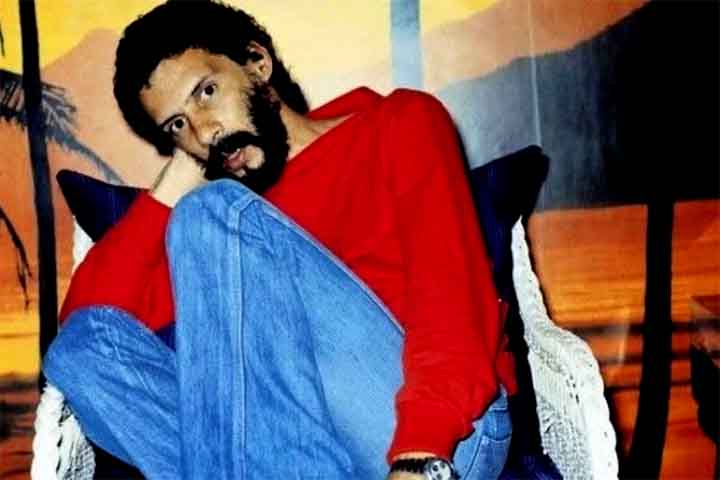 A sua busca por liberdade artística se manifestou em 1986 com a criação do selo Moleque, por meio do qual lançou dois discos: “Corações Marginais”, de 1988, e “Luizinho de Gonzagão Gonzaga Gonzaguinha”, de 1990.
