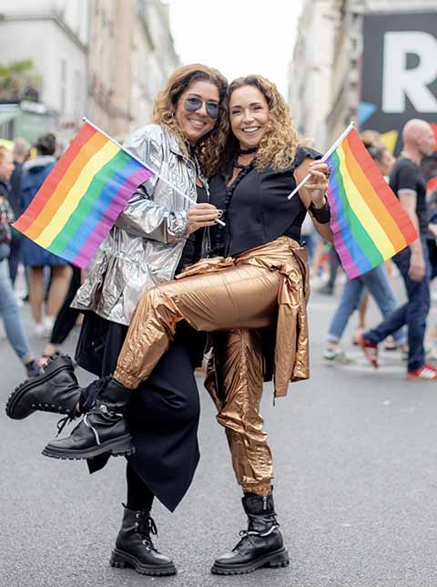 Daniela também é Embaixadora Nacional da Boa Vontade do UNICEF desde 1995 e tem se envolvido em diversas causas sociais, incluindo direitos LGBT e combate ao racismo. 
