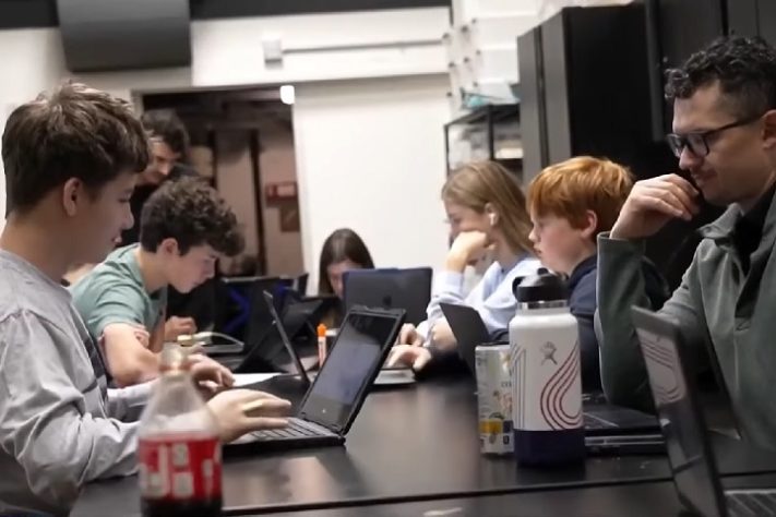 Escola do Texas, nos Estados Unidos, substitui professores por IA - Reprodução/NBC News