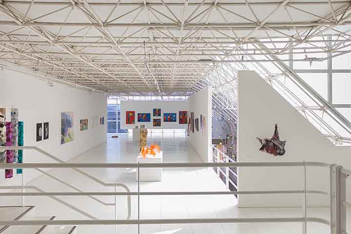 Entre as melhorias anunciadas está a ampliação da Biblioteca Érico Veríssimo, que passa a abrigar acervos do Museu de Arte Contemporânea do RS, incluindo catálogos, monografias e livros de artes visuais. 
