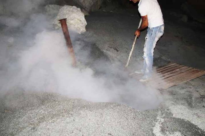 praia de Le Fumarole - Ischia, é uma comuna italiana da região da Campânia, província de Nápoles - Divulgação