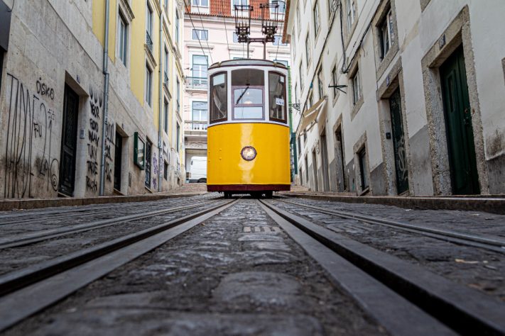 Elevador da Glória, Lisboa, Portugal - Freepik/wirestock