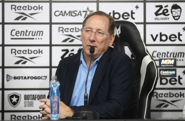 Textor admite erros após eliminação do Botafogo: ‘Fracassamos nos objetivos de títulos nas Copas’