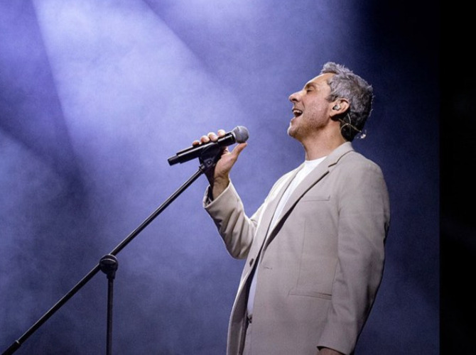 Ele fundou, em 1994, a Associação de Compositores de Curitiba e produziu espetáculos musicais, discos de bandas e trilhas para produções audiovisuais.
