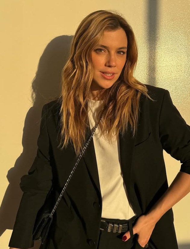 Ela se formou em ComunicaÃ§Ã£o Social â?? Publicidade e Propaganda pela PUC-Rio, curso iniciado em 2013 e concluÃ­do em 2018.
