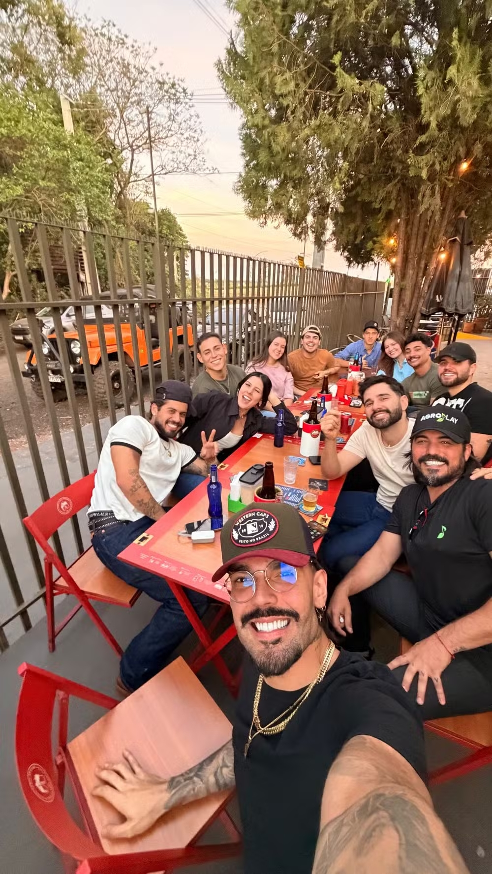 Ana Castela vive momento especial na carreira e também na vida pessoal, com o namoro com Zé Felipe, de 27 anos. Ela está sempre em evidência na mídia. 