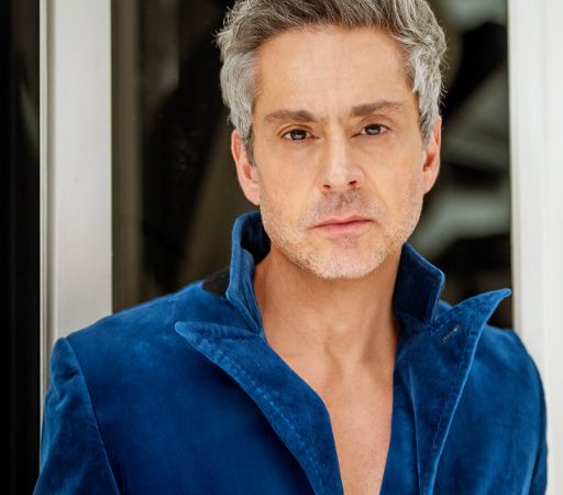 Alexandre Nero relembra abalo com perda precoce dos pais: ‘Emocionalmente imaturo’
