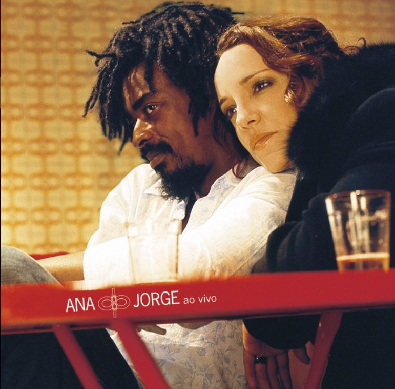 Em 2004 veio o projeto conjunto com Seu Jorge: “Ana e Jorge - Ao Vivo”, com destaque para a versão em português de “The Blower’s Daughter”, intitulada “É Isso Aí”. 
