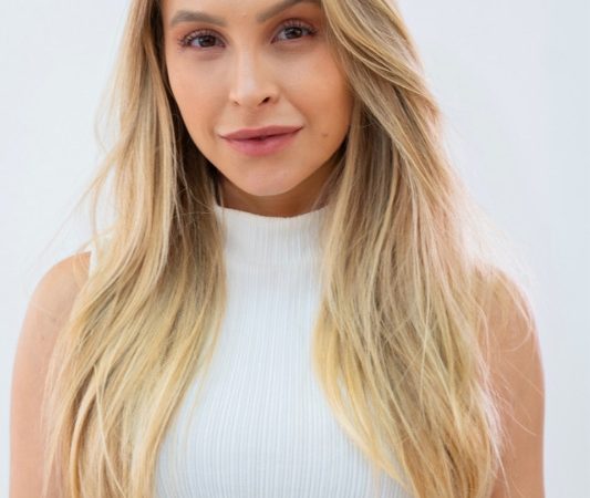 Carla Diaz reflete sobre carreira e momento atual: ‘Fase maravilhosa’
