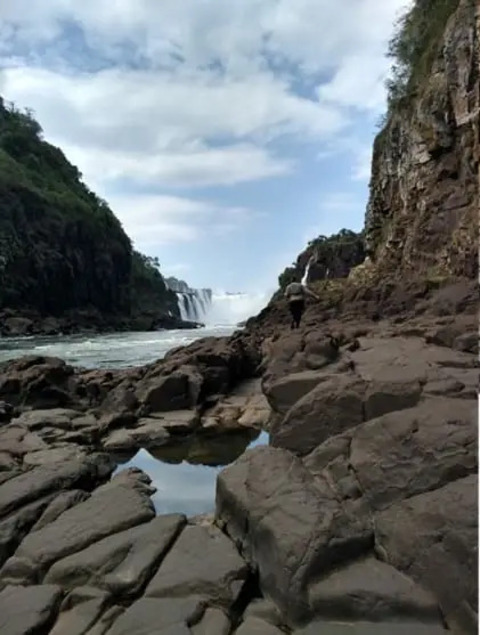 A descoberta é resultado de um estudo abrangente em nove sítios arqueológicos. Os pesquisadores coletaram e dataram artefatos encontrados em locais como a ilha San Martín e em áreas entre o Circuito Inferior e o Puerto Macuco. 