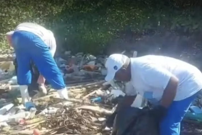 Empresário constrói cachoeira artificial feita de garrafa PET no Rio de Janeiro - Reprodução/TV Globo
