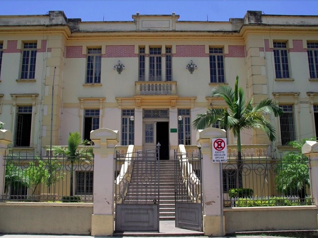 Posteriormente, a mansão onde a família morava foi transformada na Escola Estadual Conselheiro Rodrigues Alves. 