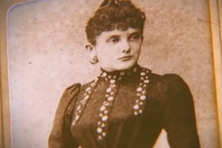 Fotografia de Maria Augusta de Oliveira Borges, que deu origem à lenda da Loira do Banheiro - Reprodução/TV Record