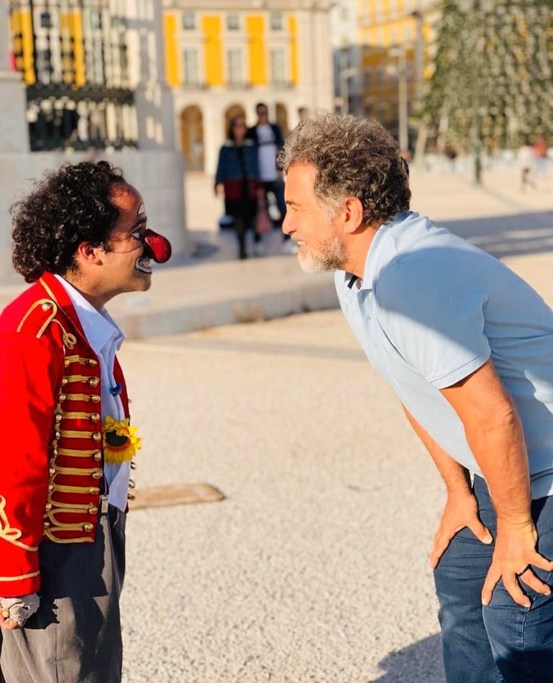 Além disso, atua como embaixador do Circo dos Sonhos e fundou a Universidade Livre do Circo (Unicirco) em 2001, dedicada à formação de novos artistas e foi responsável por criar escolas de artistas circenses, produzir espetáculos e investir na profissionalização dessa arte no Brasil.

