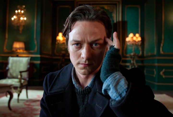 A consagração veio em Hollywood com o papel do jovem Charles Xavier, o Professor X, em 